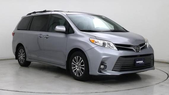 TOYOTA SIENNA 2018 5TDYZ3DC4JS958829 image