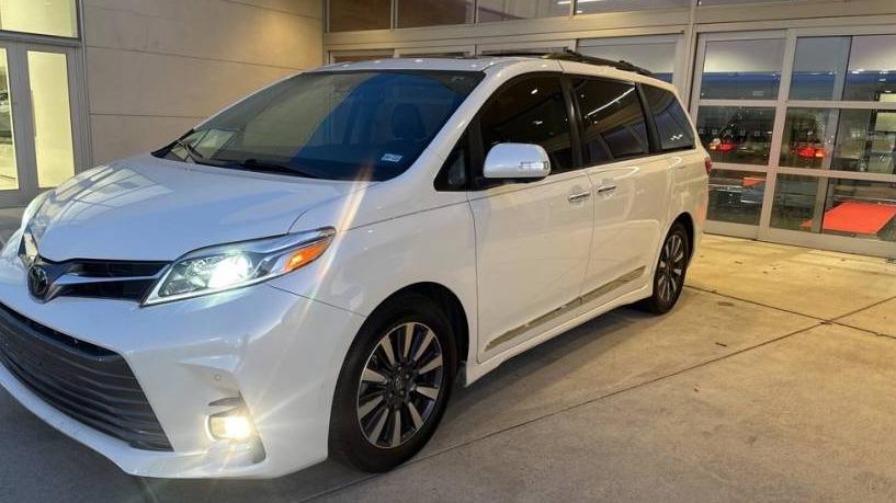 TOYOTA SIENNA 2018 5TDYZ3DC0JS908672 image