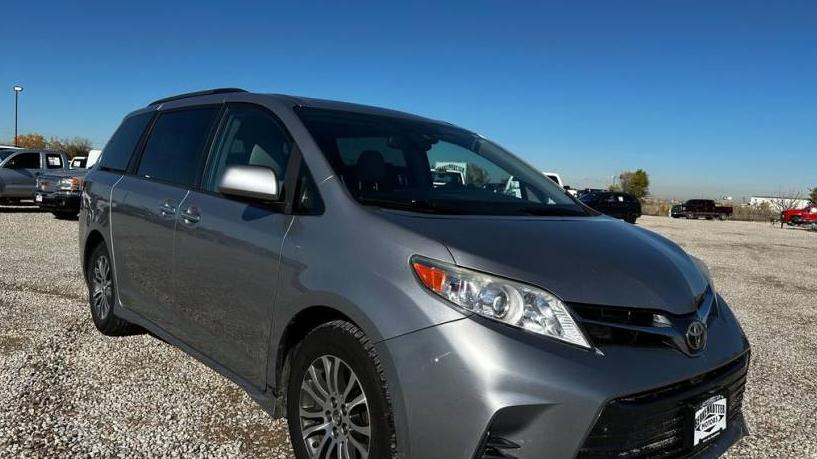 TOYOTA SIENNA 2018 5TDYZ3DC0JS917162 image