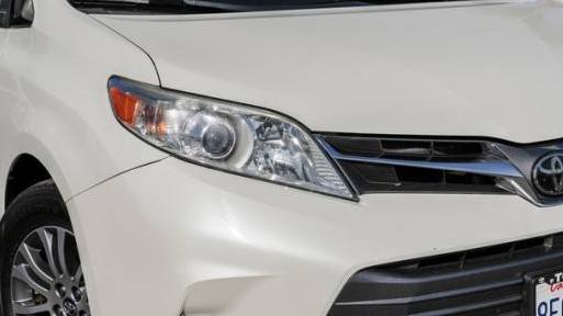 TOYOTA SIENNA 2018 5TDYZ3DC8JS920892 image