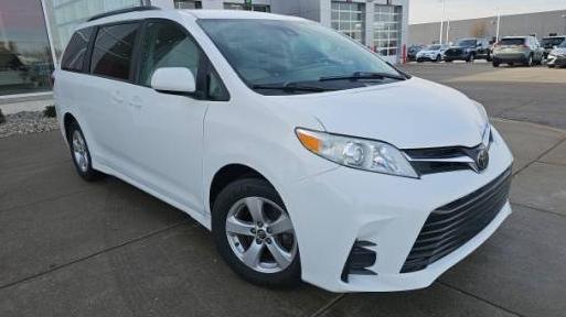 TOYOTA SIENNA 2018 5TDKZ3DC8JS911390 image