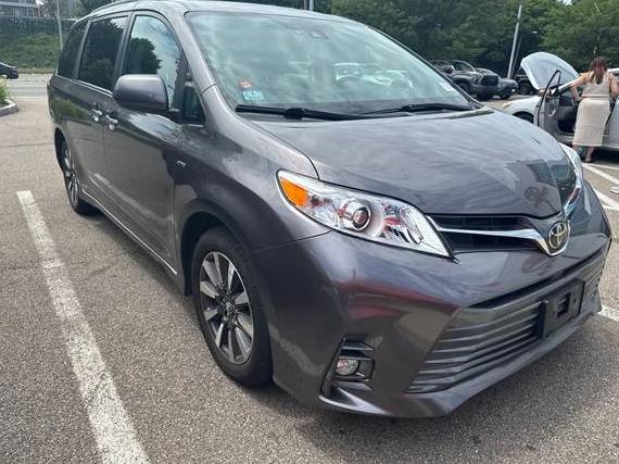 TOYOTA SIENNA 2018 5TDDZ3DC0JS195593 image