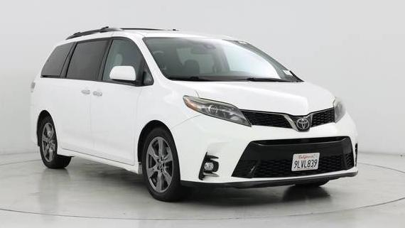TOYOTA SIENNA 2018 5TDXZ3DC5JS955451 image
