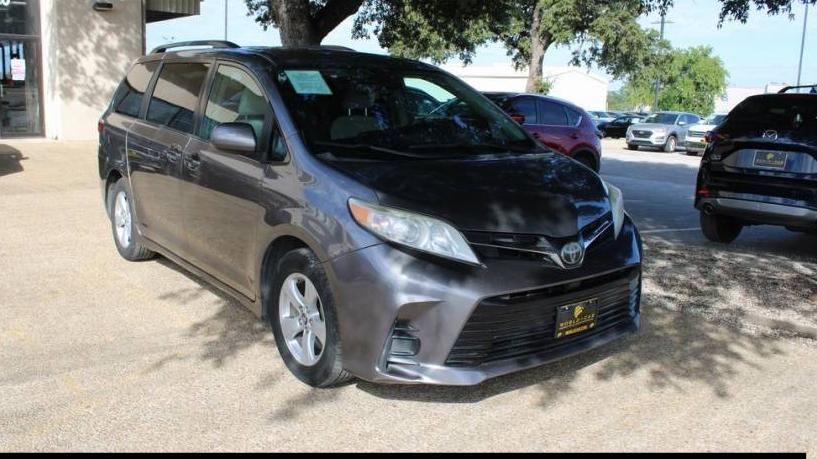 TOYOTA SIENNA 2018 5TDKZ3DC1JS946983 image