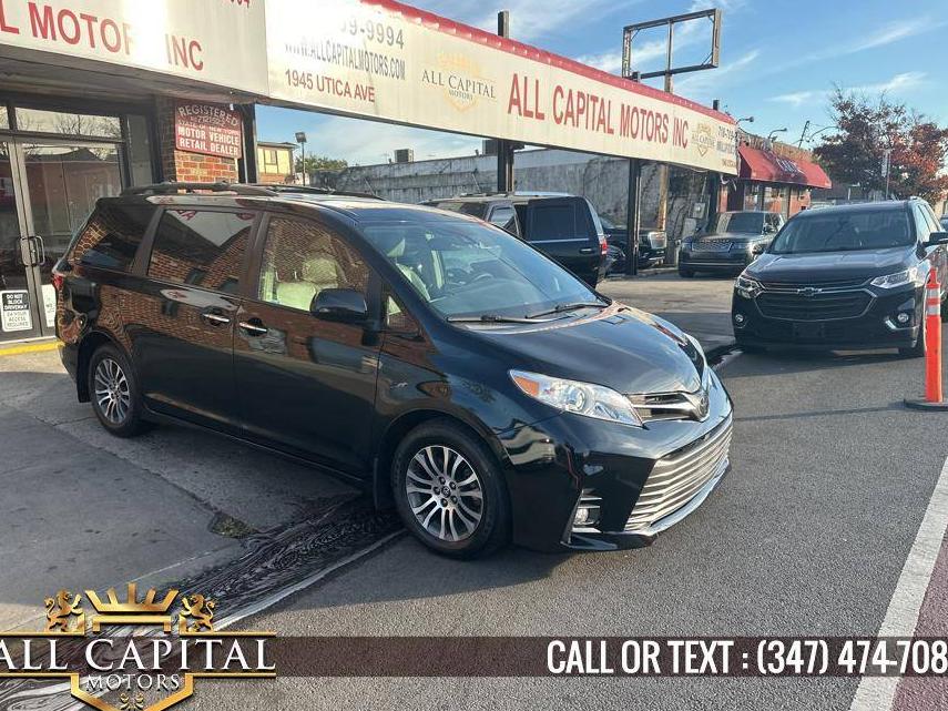 TOYOTA SIENNA 2018 5TDYZ3DC2JS940071 image