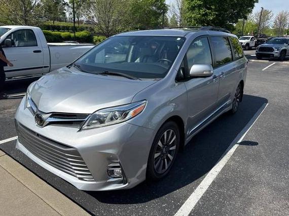 TOYOTA SIENNA 2018 5TDYZ3DC8JS954380 image