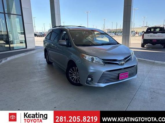 TOYOTA SIENNA 2018 5TDYZ3DC0JS939257 image