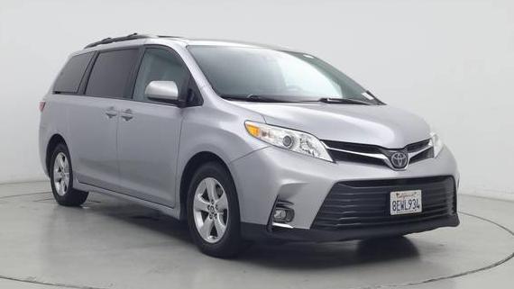TOYOTA SIENNA 2018 5TDKZ3DC8JS957933 image