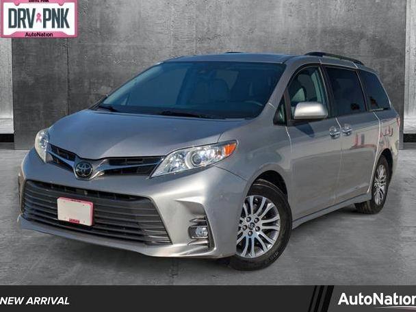 TOYOTA SIENNA 2018 5TDYZ3DC1JS917932 image