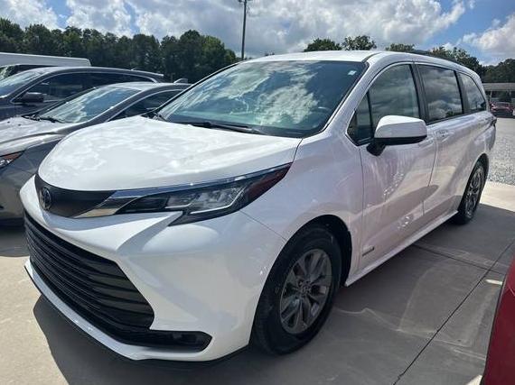 TOYOTA SIENNA 2021 5TDKRKEC1MS002131 image