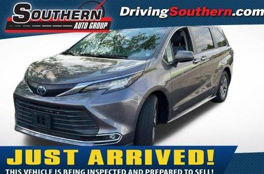 TOYOTA SIENNA 2021 5TDYRKEC7MS017078 image
