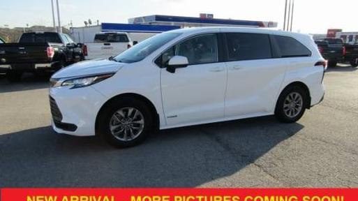 TOYOTA SIENNA 2021 5TDKSKFC6MS015069 image