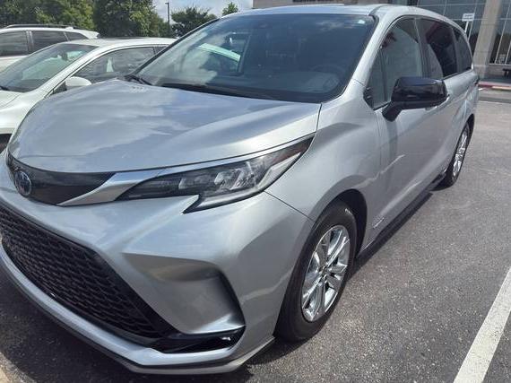 TOYOTA SIENNA 2021 5TDXSKFC3MS003452 image