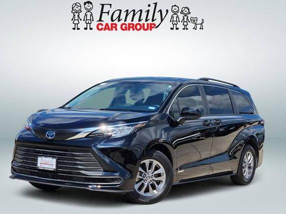 TOYOTA SIENNA 2021 5TDKRKECXMS021180 image
