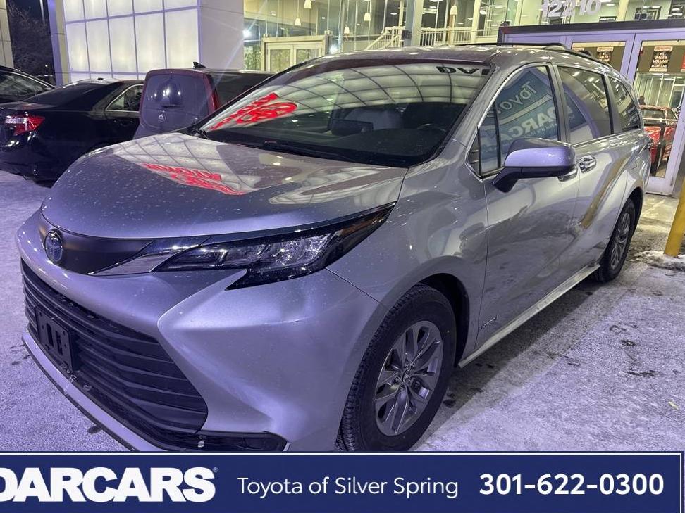 TOYOTA SIENNA 2021 5TDKRKEC0MS038389 image