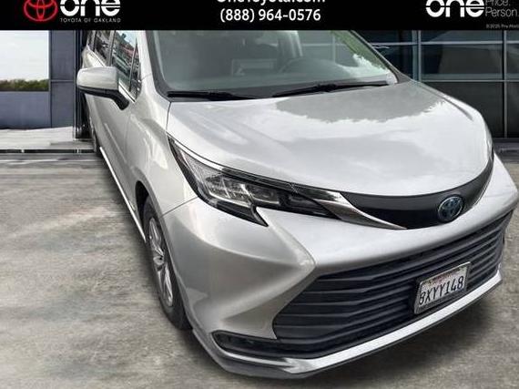 TOYOTA SIENNA 2021 5TDKRKEC8MS057191 image TOYOTA SIENNA 2021 5TDKRKEC8MS057191 image