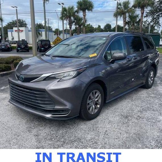 TOYOTA SIENNA 2021 5TDKRKEC3MS058071 image