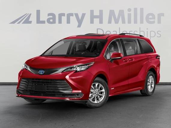 TOYOTA SIENNA 2021 5TDKRKEC8MS036826 image