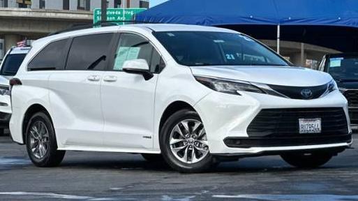 TOYOTA SIENNA 2021 5TDKRKEC3MS020856 image