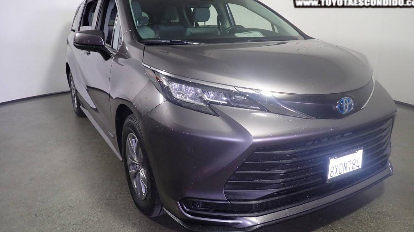 TOYOTA SIENNA 2021 5TDKRKECXMS034446 image