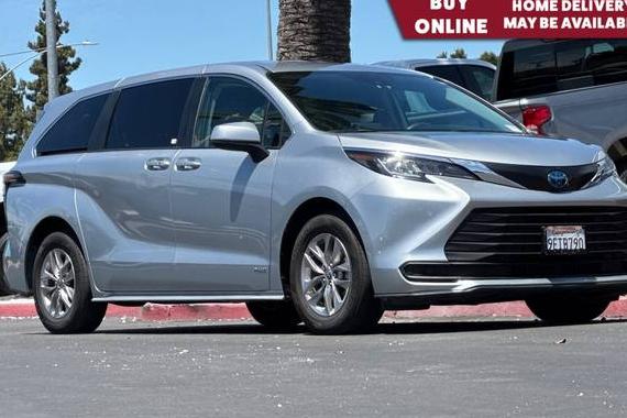 TOYOTA SIENNA 2021 5TDKRKEC2MS017107 image