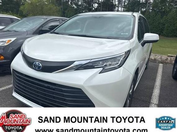 TOYOTA SIENNA 2021 5TDYRKEC9MS005384 image