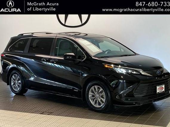 TOYOTA SIENNA 2021 5TDKSKFC7MS040109 image