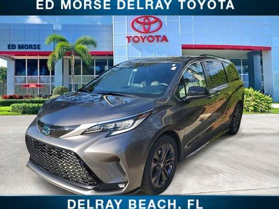 TOYOTA SIENNA 2021 5TDXRKECXMS049146 image