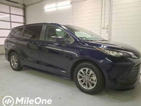 TOYOTA SIENNA 2021 5TDKRKEC6MS007180 image