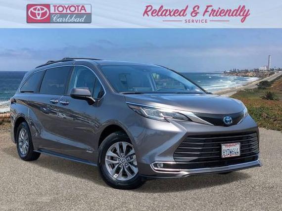 TOYOTA SIENNA 2021 5TDJRKEC3MS070426 image
