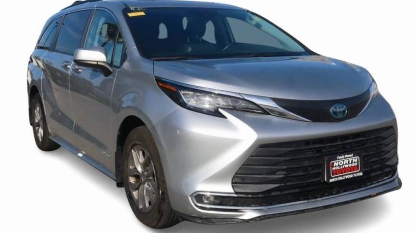 TOYOTA SIENNA 2021 5TDYRKECXMS052990 image