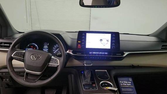 TOYOTA SIENNA 2021 5TDYRKEC3MS071932 image