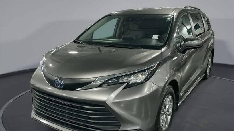 TOYOTA SIENNA 2021 5TDKSKFC1MS021359 image