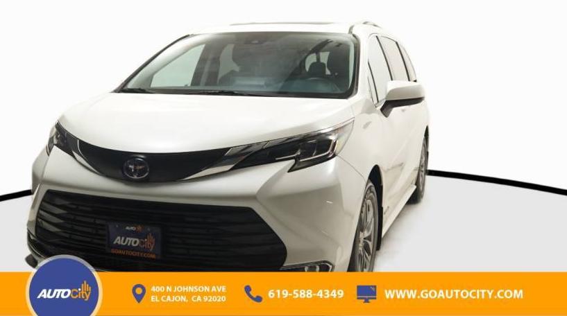 TOYOTA SIENNA 2021 5TDYRKEC2MS008871 image