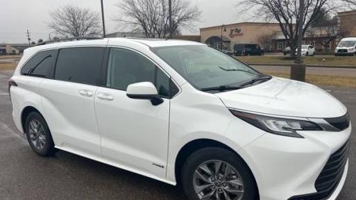 TOYOTA SIENNA 2021 5TDBSKFC3MS021332 image