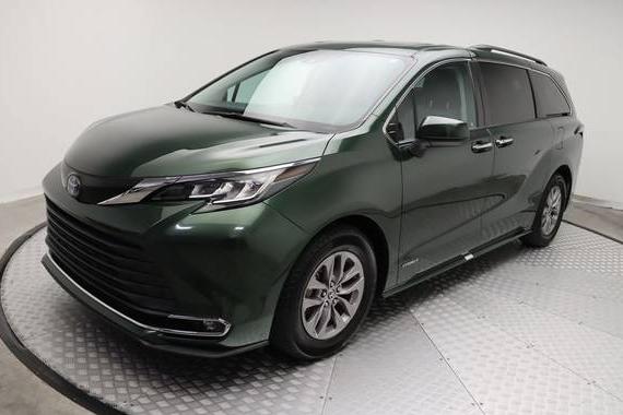TOYOTA SIENNA 2021 5TDYRKEC4MS073172 image
