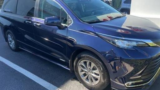 TOYOTA SIENNA 2021 5TDYSKFC4MS004436 image