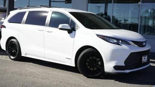 TOYOTA SIENNA 2021 5TDKRKEC0MS036755 image