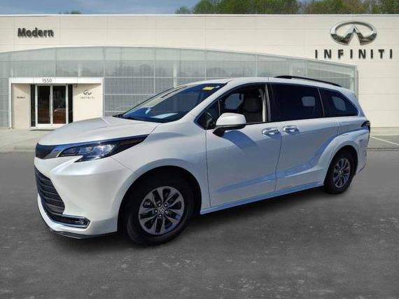 TOYOTA SIENNA 2021 5TDJSKFC8MS021970 image