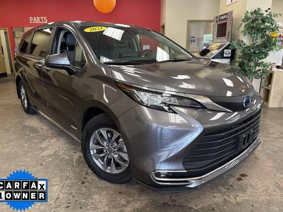 TOYOTA SIENNA 2021 5TDYRKEC9MS011072 image