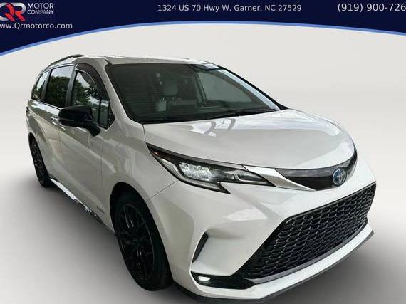TOYOTA SIENNA 2021 5TDXRKEC6MS004561 image