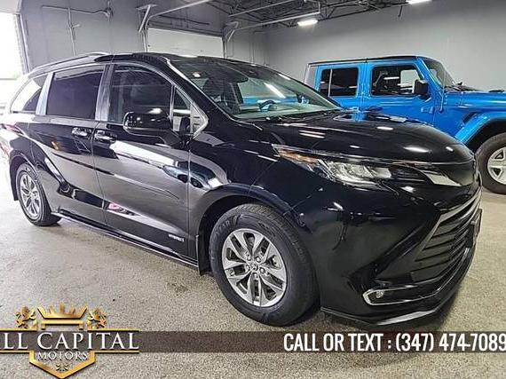 TOYOTA SIENNA 2021 5TDYSKFC2MS034616 image