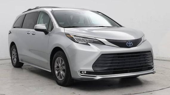 TOYOTA SIENNA 2021 5TDYRKEC5MS022182 image