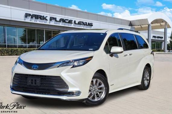 TOYOTA SIENNA 2021 5TDJRKEC8MS023277 image