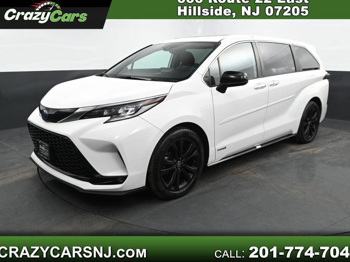 TOYOTA SIENNA 2021 5TDXRKEC6MS005676 image