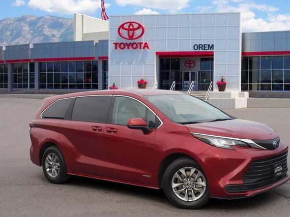 TOYOTA SIENNA 2021 5TDKRKEC2MS005880 image