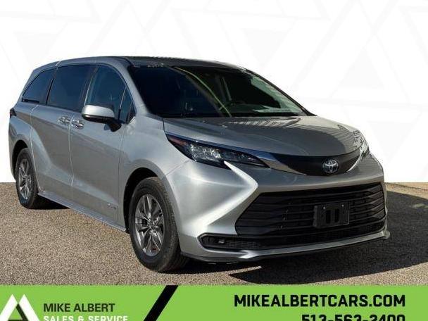 TOYOTA SIENNA 2021 5TDKRKEC1MS047909 image