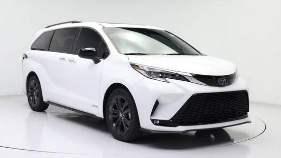 TOYOTA SIENNA 2021 5TDXRKEC0MS060771 image