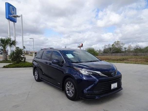 TOYOTA SIENNA 2021 5TDKRKEC7MS003543 image