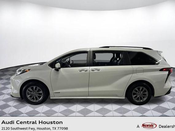 TOYOTA SIENNA 2021 5TDJRKEC0MS011835 image